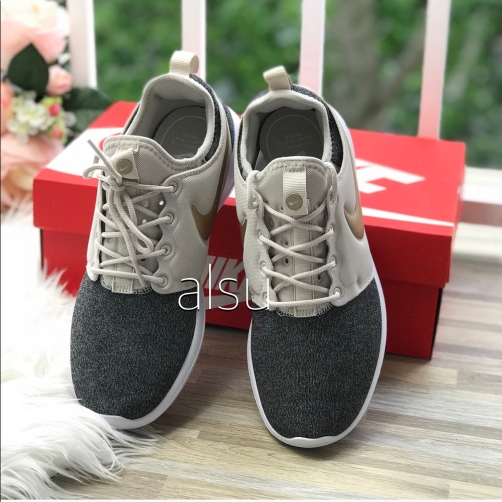 NWT Nike Roshe Two Knit   WMNS - Picture 5 of 6